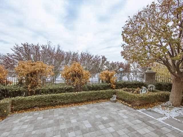 Th 113 - 2289 Lake Shore Blvd, Townhouse with 2 bedrooms, 3 bathrooms and 2 parking in Toronto ON | Image 18
