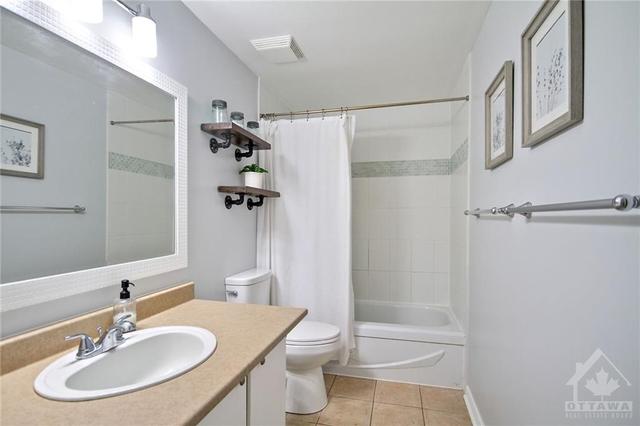 6 Lovell Lane, Townhouse with 3 bedrooms, 2 bathrooms and 1 parking in Ottawa ON | Image 20