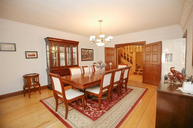 59 Yates St, House detached with 6 bedrooms, 5 bathrooms and 3 parking in St. Catharines ON | Image 3