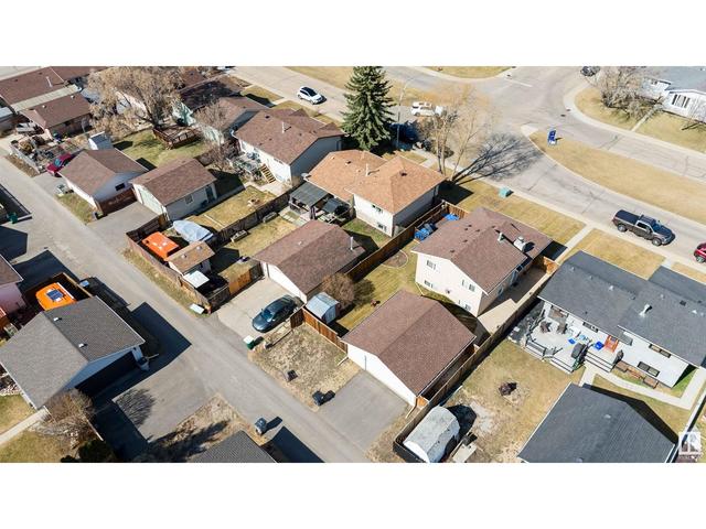 4635 44 Av, House detached with 5 bedrooms, 2 bathrooms and null parking in Gibbons AB | Image 12