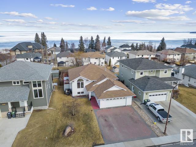808 26 St, House detached with 6 bedrooms, 3 bathrooms and null parking in Cold Lake AB | Image 35