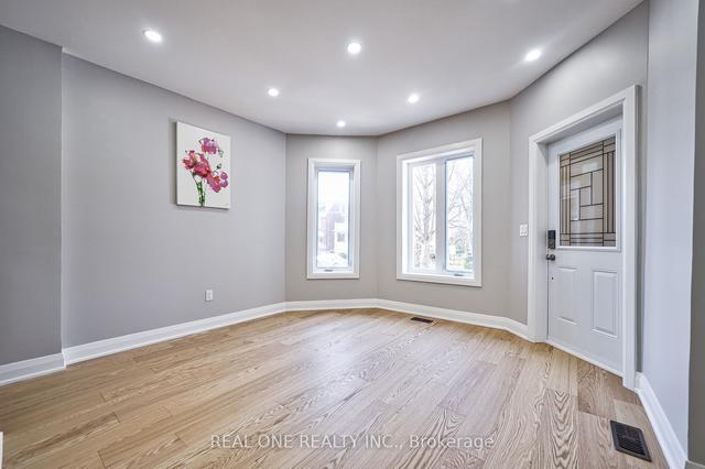 157 Glenholme Ave, House detached with 5 bedrooms, 5 bathrooms and 3 parking in Toronto ON | Image 12