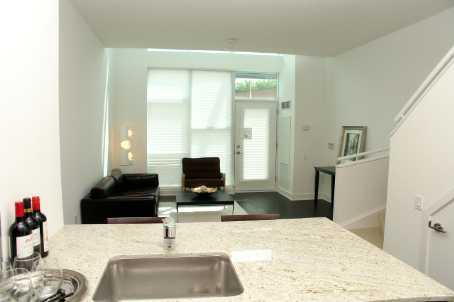 th8 - 1048 Broadview Ave, Condo with 2 bedrooms, 3 bathrooms and 1 parking in Toronto ON | Image 3