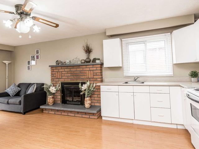 31 Radford Dr, House semidetached with 4 bedrooms, 3 bathrooms and 4 parking in Brampton ON | Image 11
