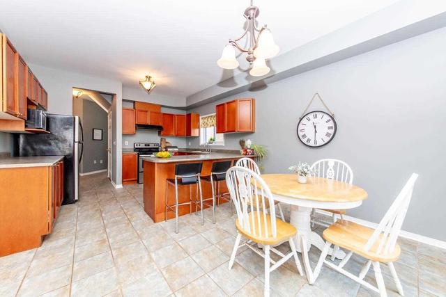81 Wilshire Dr, House detached with 4 bedrooms, 4 bathrooms and 2 parking in Whitby ON | Image 5