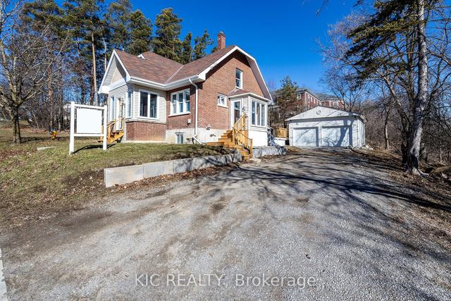 112 Anson St, House detached with 3 bedrooms, 2 bathrooms and 6 parking in Peterborough ON | Image 12