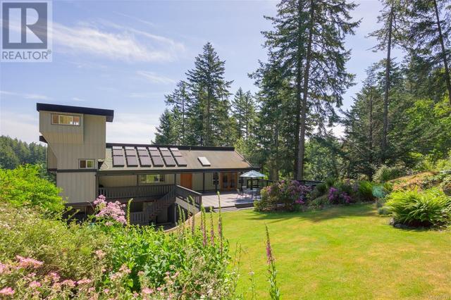 908 Herlihy Pl, House detached with 4 bedrooms, 3 bathrooms and 6 parking in Metchosin BC | Image 6