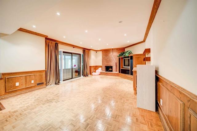 55 Macamo Crt, House detached with 5 bedrooms, 7 bathrooms and 12 parking in Vaughan ON | Image 17