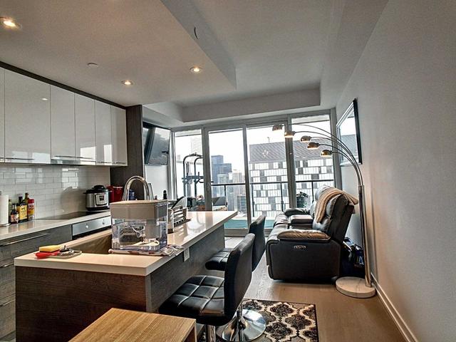 3309 - 488 University Ave, Condo with 1 bedrooms, 1 bathrooms and 0 parking in Toronto ON | Image 16