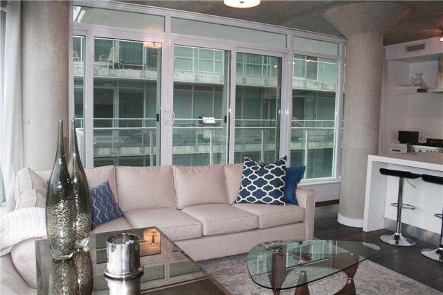 807 - 75 Portland St, Condo with 2 bedrooms, 2 bathrooms and 1 parking in Toronto ON | Image 4