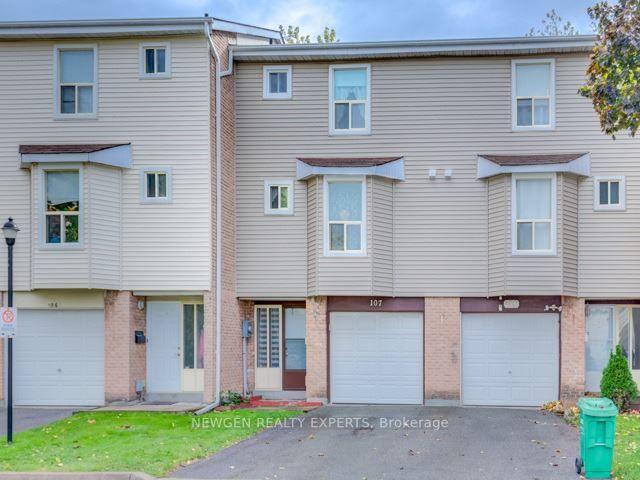 107 - 107 Enderby Cres, Condo with 3 bedrooms, 2 bathrooms and 2 parking in Brampton ON | Image 5