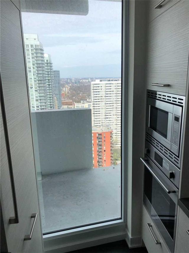 2703 - 2221 Yonge St, Condo with 2 bedrooms, 2 bathrooms and 1 parking in Toronto ON | Image 13
