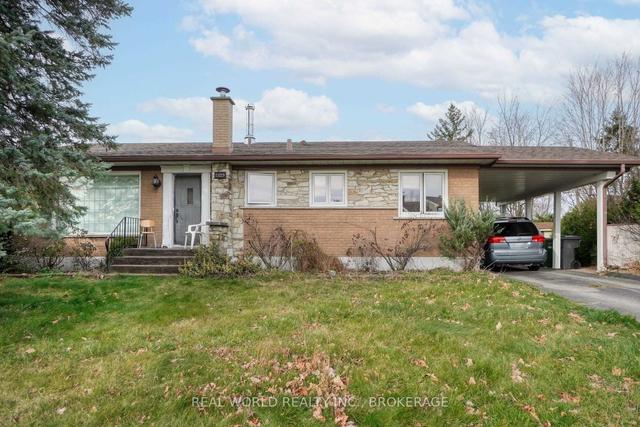 2225 Rue Albert Lozeau, House detached with 3 bedrooms, 2 bathrooms and 3 parking in Sherbrooke QC | Image 1