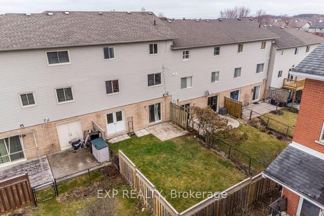 219 Baker St E, House attached with 3 bedrooms, 2 bathrooms and 2 parking in Waterloo ON | Image 28
