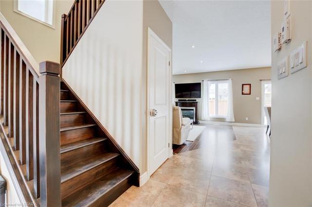 6710 Navin Crescent, House detached with 4 bedrooms, 3 bathrooms and null parking in London ON | Image 9