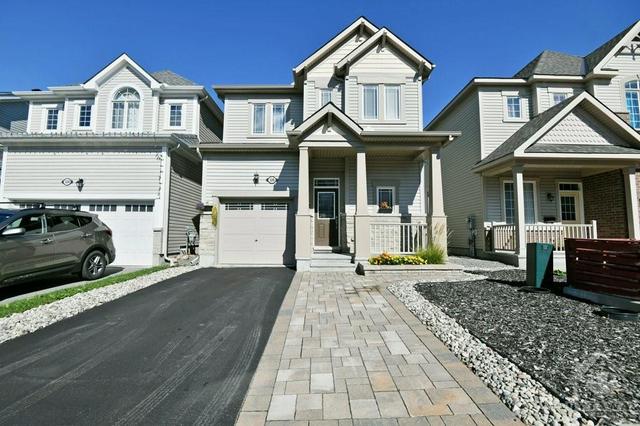 326 Autumnfield Street, House detached with 3 bedrooms, 4 bathrooms and 3 parking in Ottawa ON | Image 2