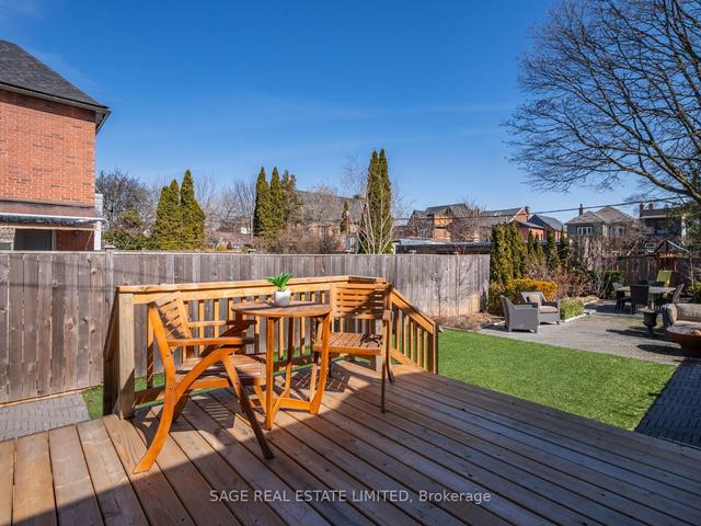 165 Delaware Ave, House semidetached with 4 bedrooms, 4 bathrooms and 0 parking in Toronto ON | Image 27