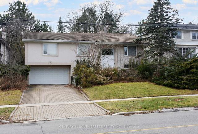 88 Bannatyne Dr, House detached with 3 bedrooms, 3 bathrooms and 6 parking in Toronto ON | Image 12