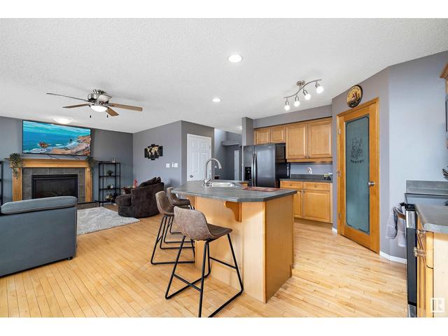 9404 106 Av, House detached with 3 bedrooms, 2 bathrooms and null parking in Morinville AB | Image 6