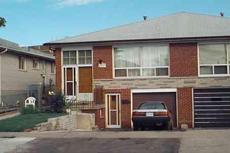 3555 Laddie Cres, House semidetached with 3 bedrooms, 2 bathrooms and 4 parking in Mississauga ON | Image 1