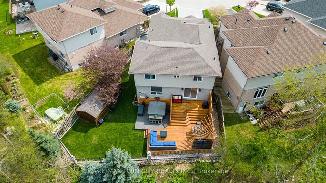 15 Mccorkindale Pl, House detached with 3 bedrooms, 4 bathrooms and 6 parking in Guelph ON | Image 33