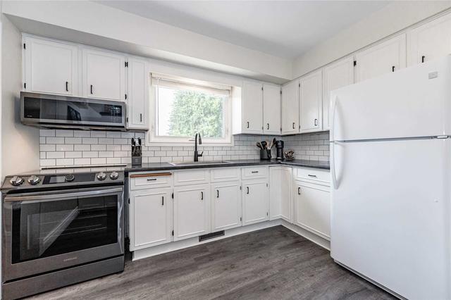 52 Glenburnie Dr, House detached with 3 bedrooms, 1 bathrooms and 3 parking in Guelph ON | Image 6