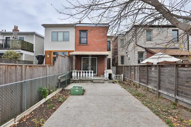 413 Clinton St, House semidetached with 3 bedrooms, 2 bathrooms and 1 parking in Toronto ON | Image 9