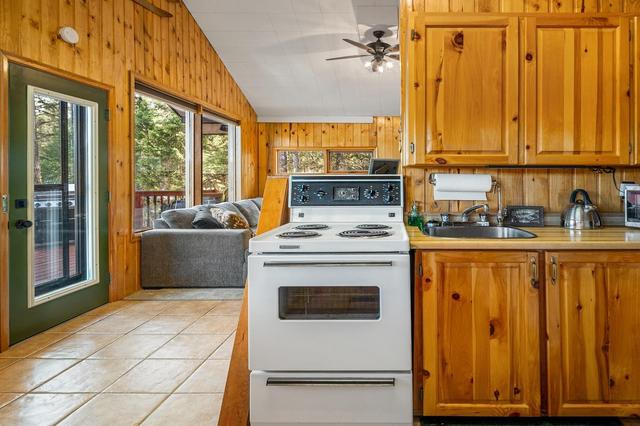 1249 Tie Lake Shore Road S, House detached with 3 bedrooms, 1 bathrooms and null parking in East Kootenay B BC | Image 6