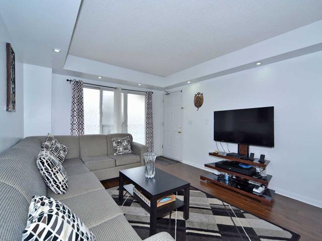 2060 - 3047 Finch Ave W, Townhouse with 2 bedrooms, 2 bathrooms and 1 parking in Toronto ON | Image 30
