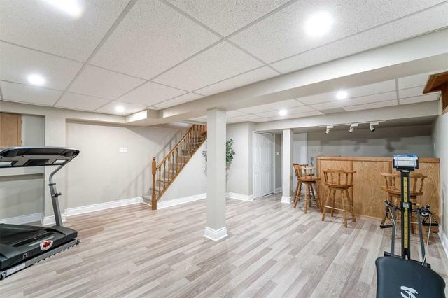 46 Large Cres, House detached with 3 bedrooms, 3 bathrooms and 3 parking in Ajax ON | Image 22
