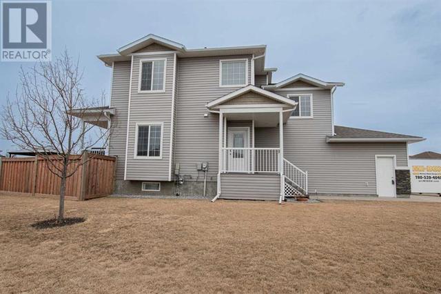 9455 Willow Drive, House detached with 3 bedrooms, 2 bathrooms and 4 parking in Grande Prairie AB | Image 2