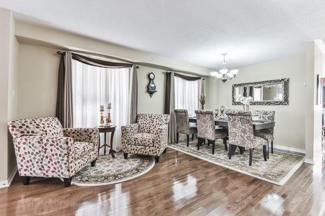 123 River Ridge Blvd, House detached with 4 bedrooms, 4 bathrooms and 2 parking in Aurora ON | Image 4