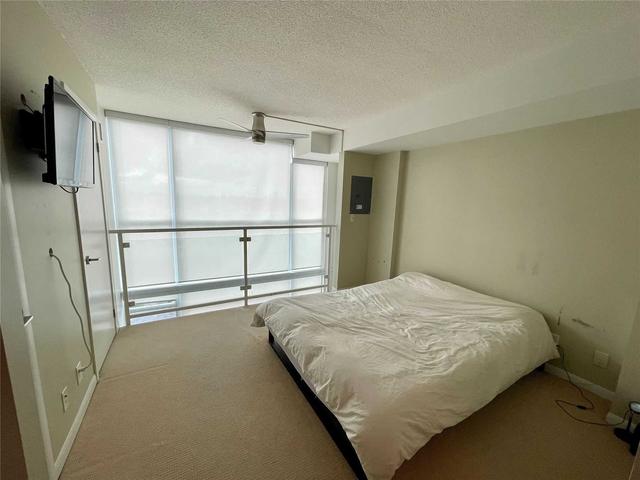 1616 - 96 St Patrick St, Condo with 1 bedrooms, 2 bathrooms and 0 parking in Toronto ON | Image 3