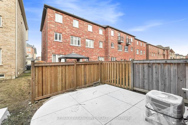 15 Miami Grve, House attached with 3 bedrooms, 4 bathrooms and 2 parking in Brampton ON | Image 31