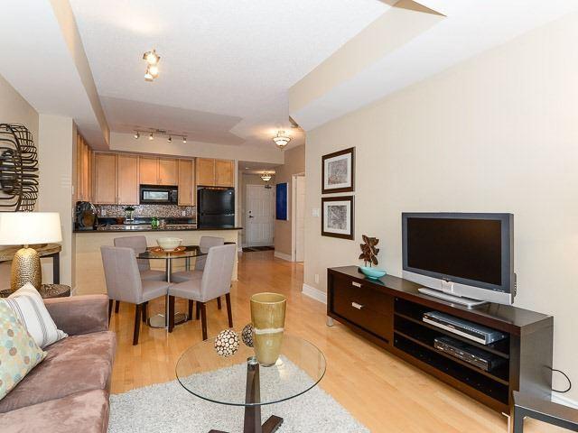lph 7 - 245 Davisville Ave, Condo with 1 bedrooms, 1 bathrooms and 1 parking in Toronto ON | Image 6