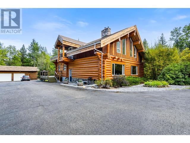 1475 Bowron Road, House detached with 4 bedrooms, 3 bathrooms and null parking in Fraser Fort George D BC | Image 3