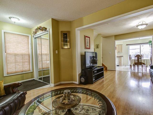 124 Oatfield Rd, House semidetached with 3 bedrooms, 2 bathrooms and 2 parking in Brampton ON | Image 5
