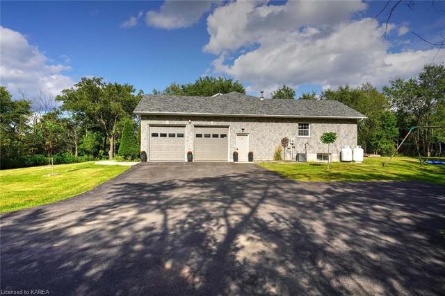 3522 Four Seasons Drive, House detached with 5 bedrooms, 3 bathrooms and 12 parking in South Frontenac ON | Image 42