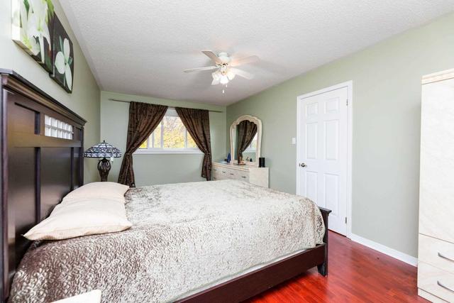 56 Stoneledge Circ, House detached with 3 bedrooms, 2 bathrooms and 3 parking in Brampton ON | Image 15