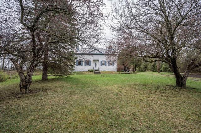 17616 County 18 Road, House detached with 4 bedrooms, 2 bathrooms and 6 parking in South Stormont ON | Image 2