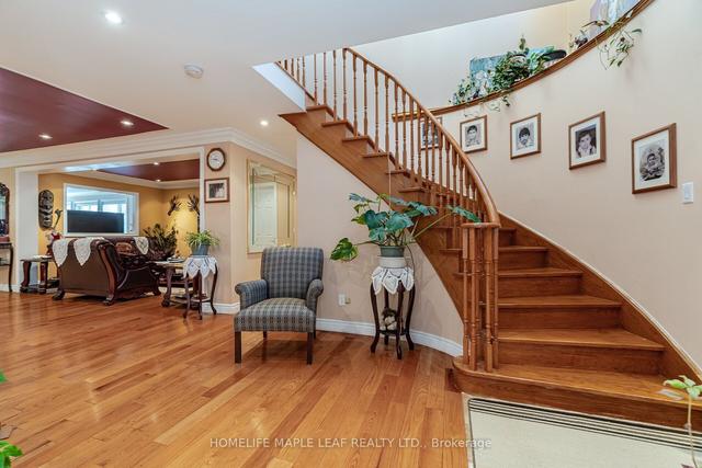 14 Sheringham St, House detached with 4 bedrooms, 7 bathrooms and 9 parking in Brampton ON | Image 8