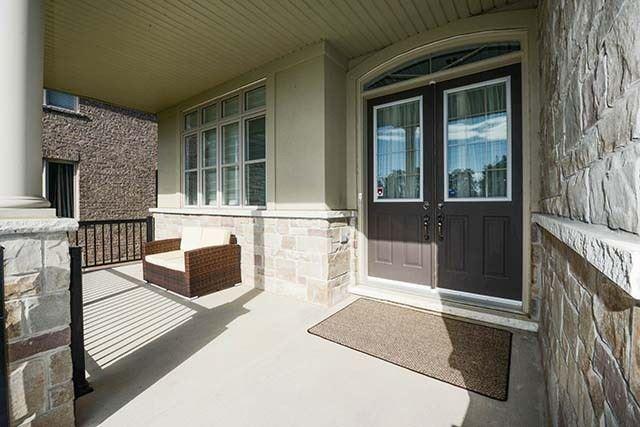 7 Calvados Cres, House detached with 5 bedrooms, 4 bathrooms and 9 parking in Brampton ON | Image 2