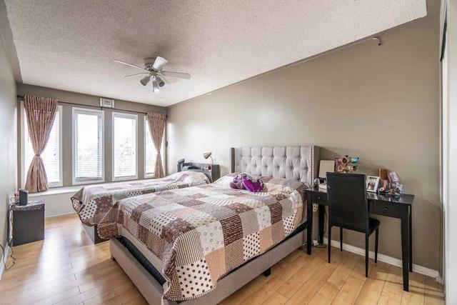 112 Goldenlight Circ, Townhouse with 3 bedrooms, 3 bathrooms and 2 parking in Brampton ON | Image 11