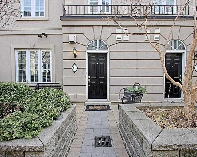 403 - 31 Avondale Ave, Townhouse with 3 bedrooms, 3 bathrooms and 1 parking in Toronto ON | Image 1
