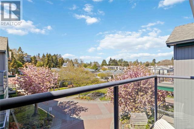 301 - 1485 Garnet Rd, Condo with 1 bedrooms, 1 bathrooms and null parking in Saanich BC | Image 22