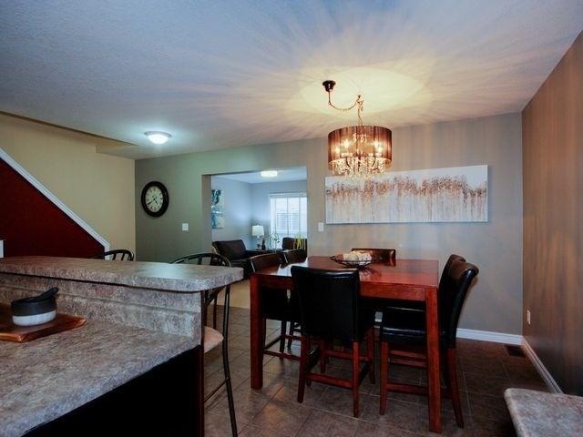 29 - 20 Shackleton Dr, Townhouse with 3 bedrooms, 3 bathrooms and 2 parking in Guelph ON | Image 2