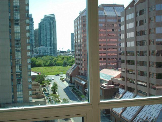 1108 - 208 Enfield Pl, Condo with 2 bedrooms, 2 bathrooms and 1 parking in Mississauga ON | Image 5