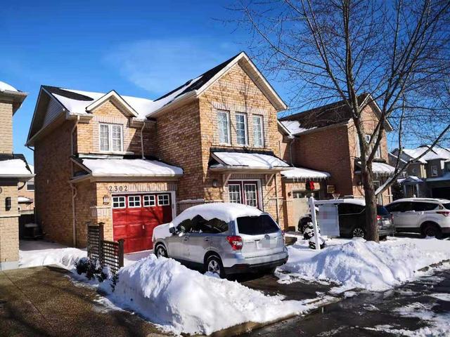 2302 Seton Cres, House detached with 3 bedrooms, 4 bathrooms and 2 parking in Burlington ON | Image 1