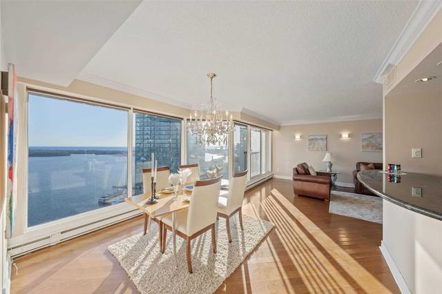 2508 - 65 Harbour Sq, Condo with 2 bedrooms, 2 bathrooms and 1 parking in Toronto ON | Image 12