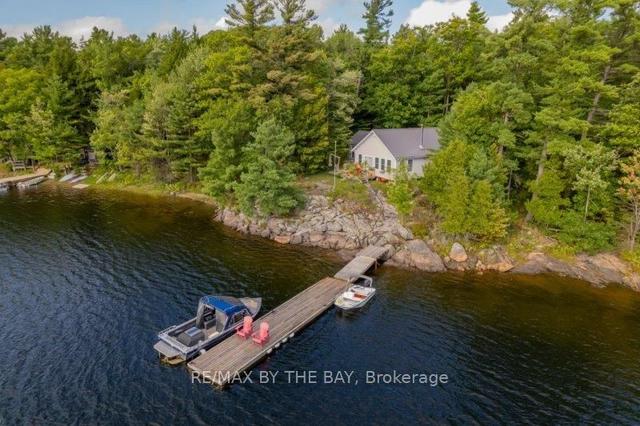 15574 Georgian Bay Shore, House detached with 4 bedrooms, 2 bathrooms and 0 parking in Georgian Bay ON | Image 1